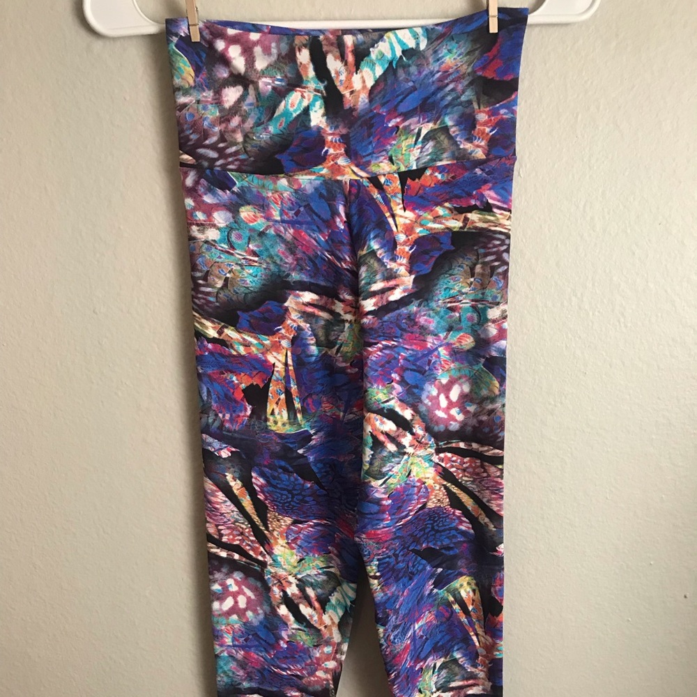 5 Pair of Jungle Patterned High Quality Leggings. Made in Brazil.